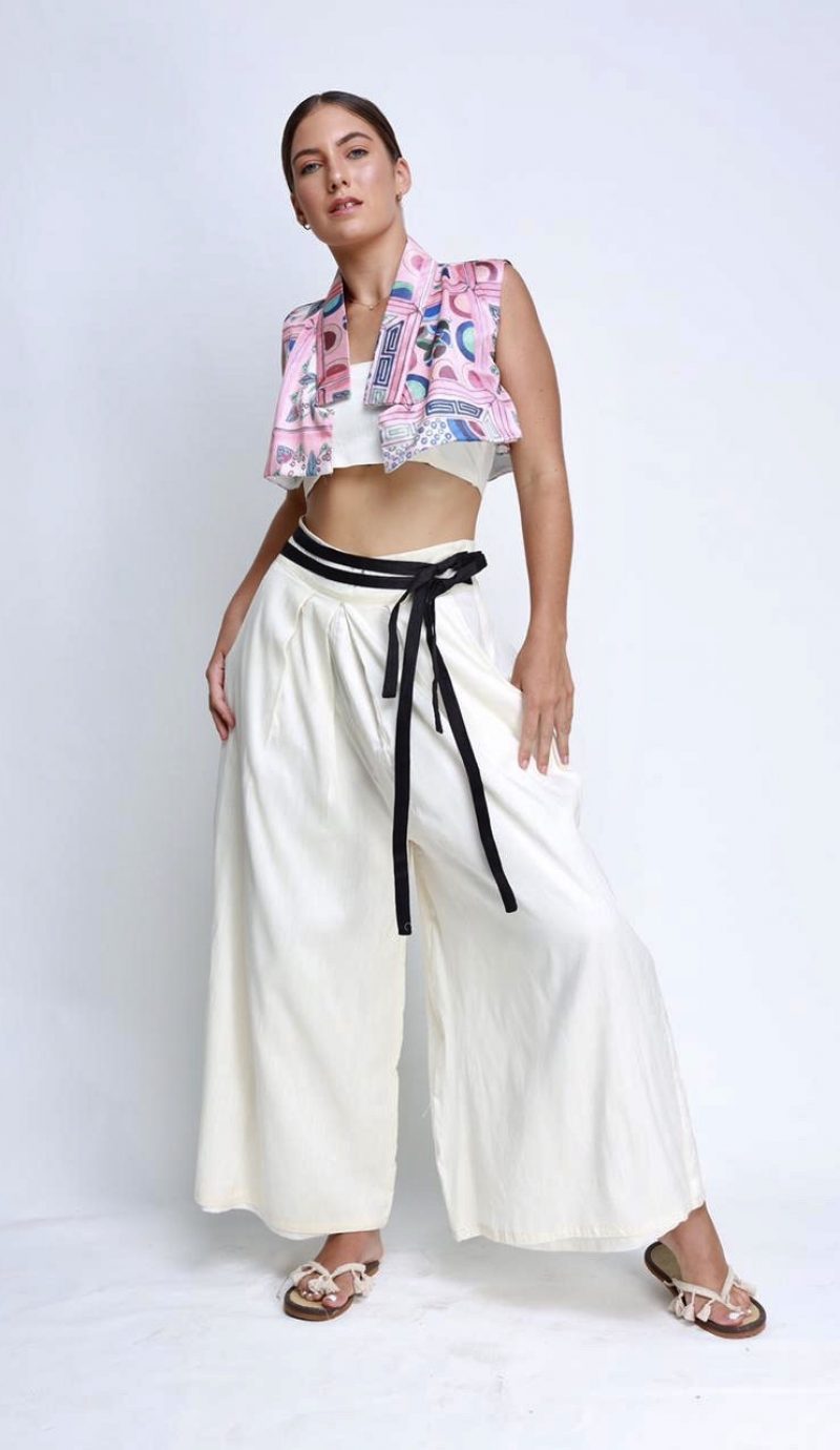 Iness Cass Modeling – A delicate beauty for your brand awareness